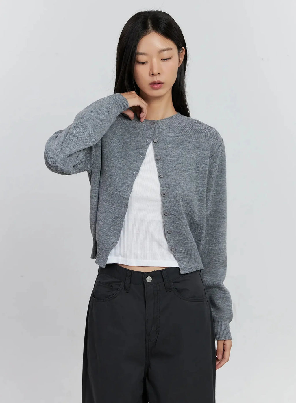 Classic Button-up Cardigan IS515