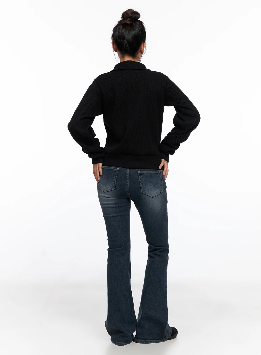 Melina Low-Rise Flare Jeans CO514