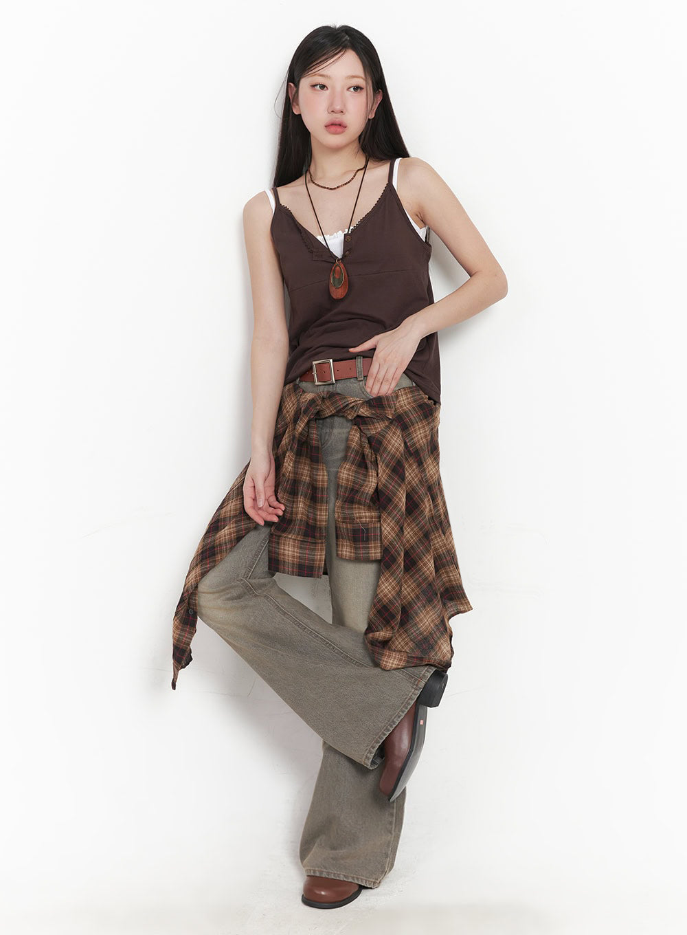 Sherry Washed Slim-Fit Bootcut Jeans IM528