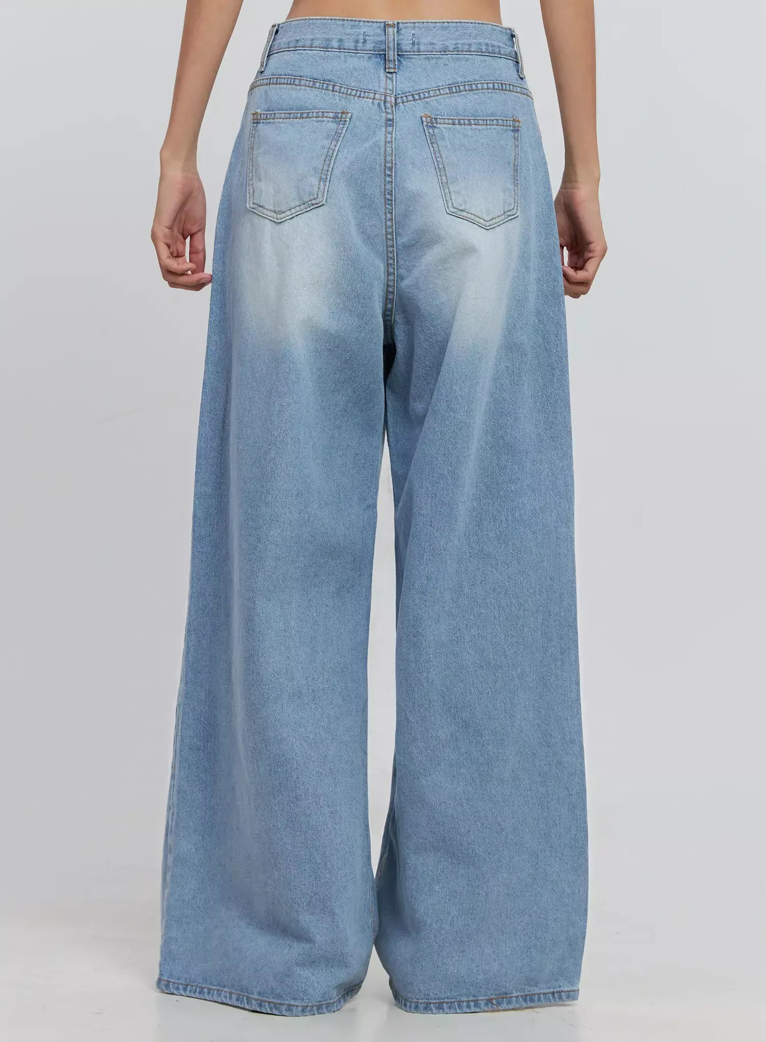 Ramos Washed Wide-Leg Jeans IS516