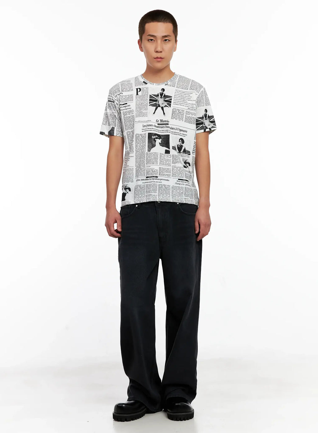 Men's Newspaper Graphic Tee IG511