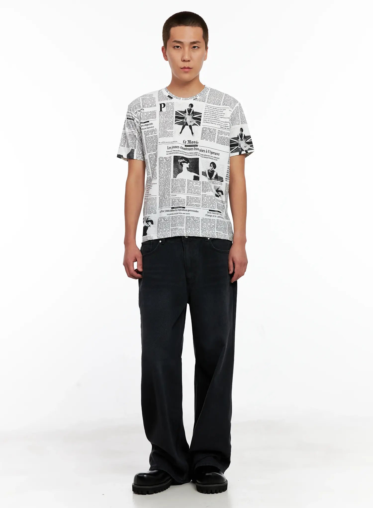 Men's Newspaper Graphic Tee IG511