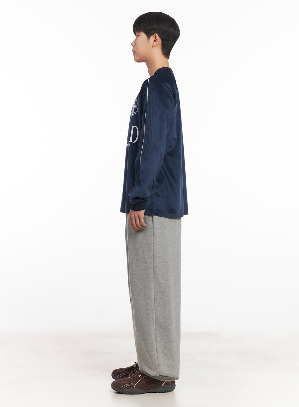 Men's Velvet Graphic Sweatshirt IM528