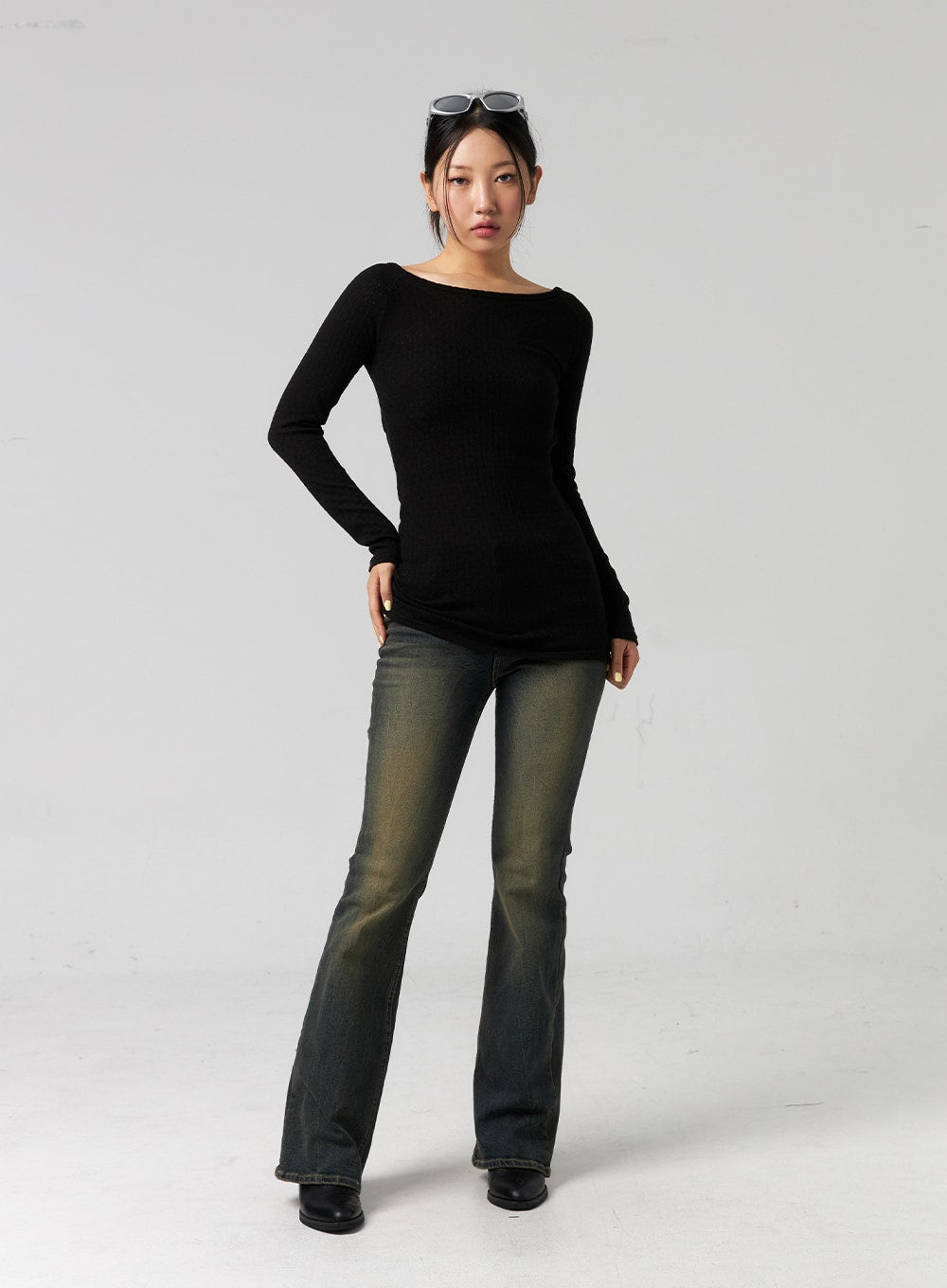 Washed Jeans with Back Cut CG327