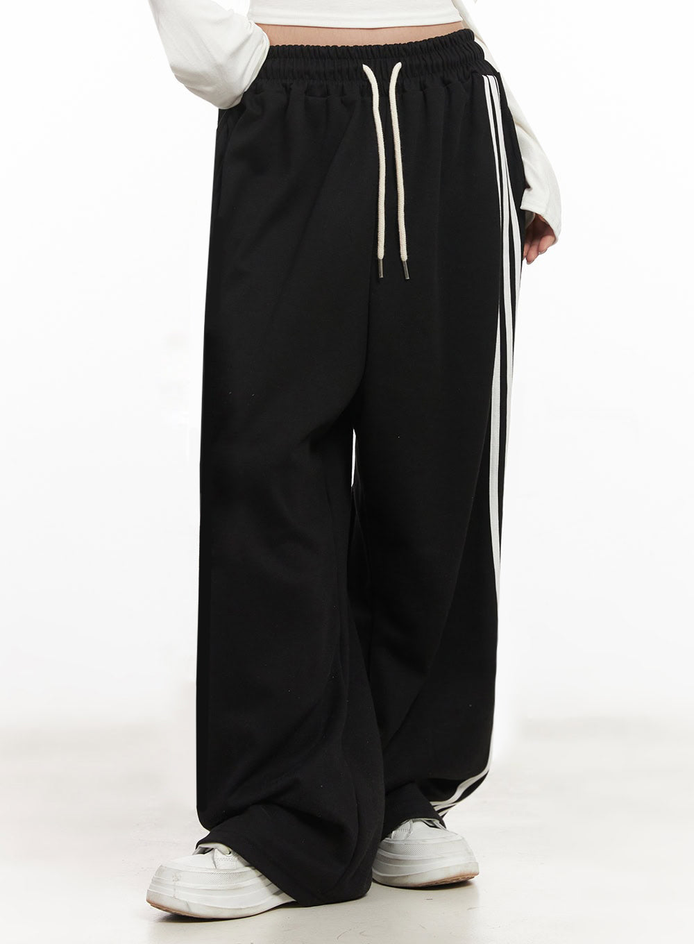 String Buttoned Trackpants IM524