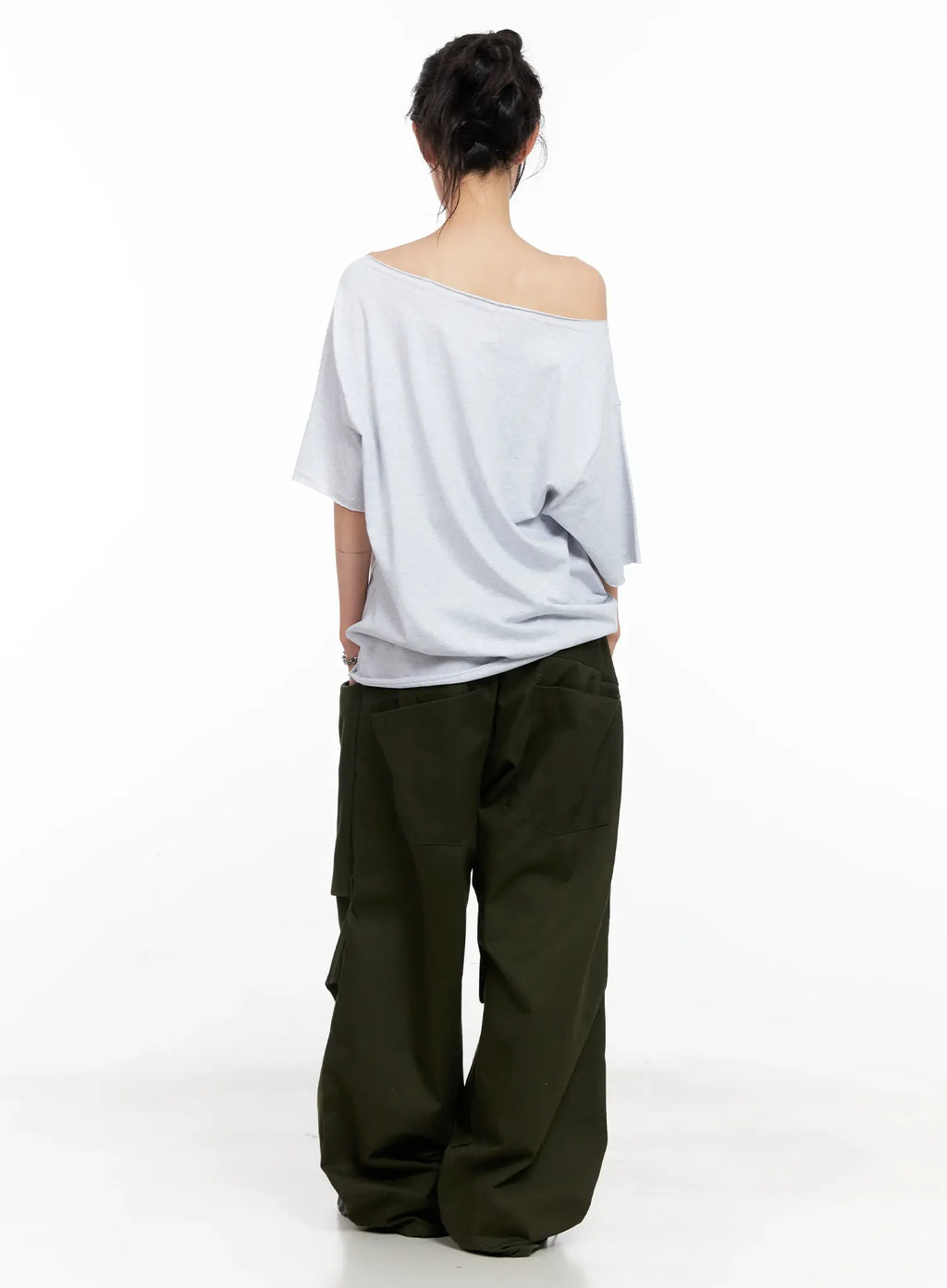 Off-Shoulder Relaxed-Fit Graphic Tee CL525