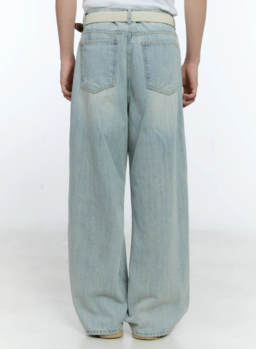 Men's Light-Wash Jeans IG501