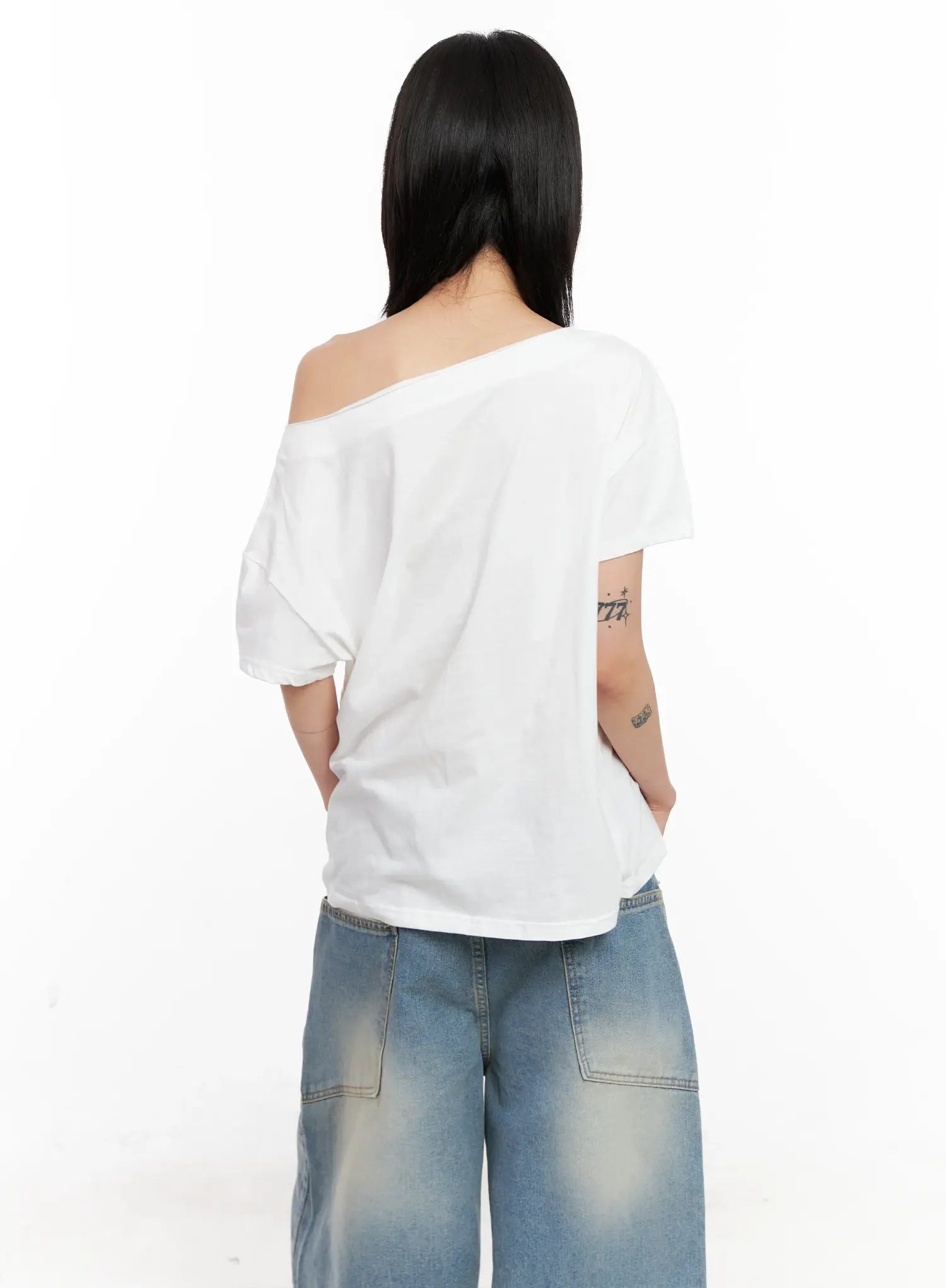 Off-Shoulder Seashell Tee CL525