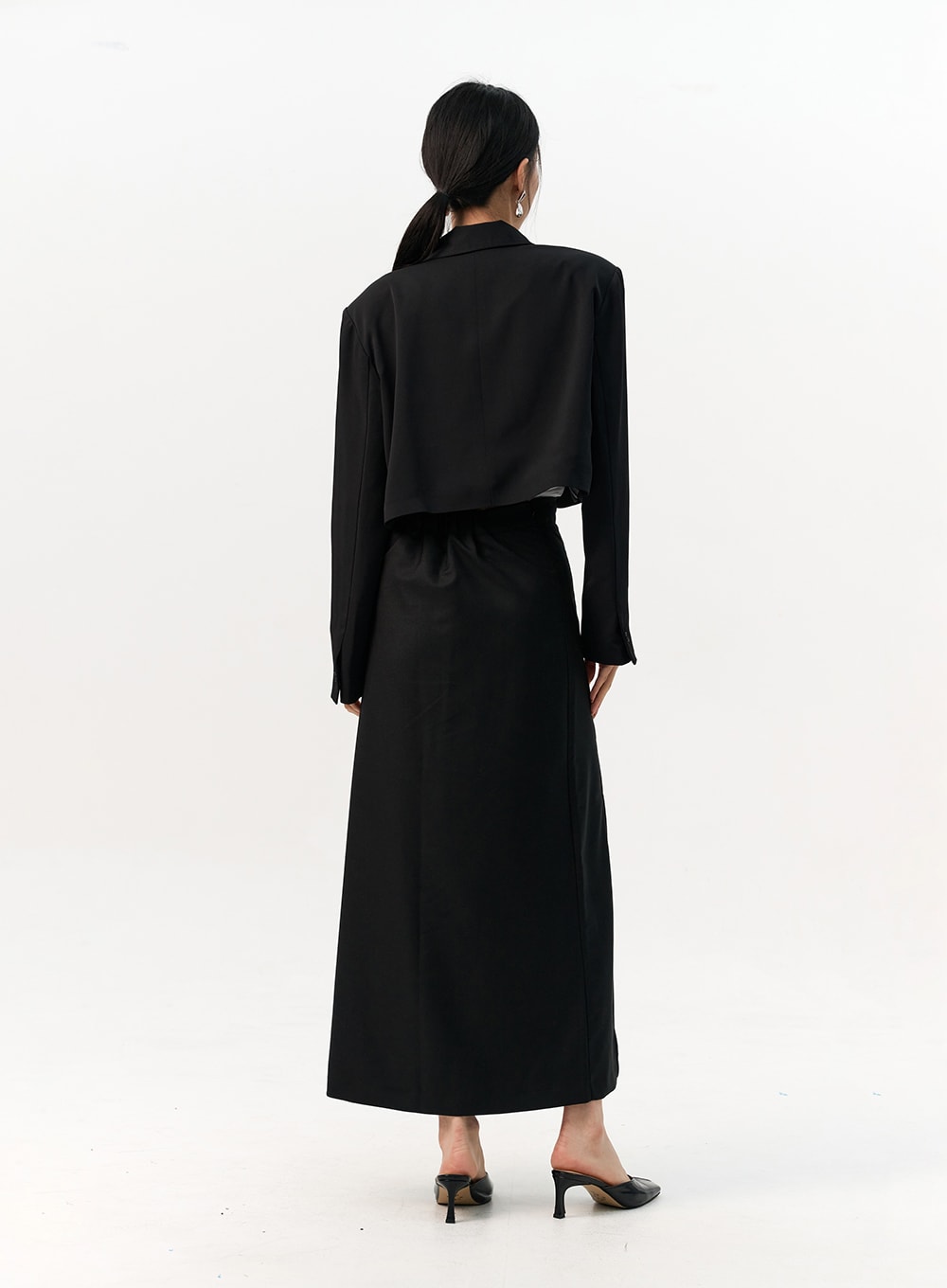 Solid Single Button Crop Jacket IO320