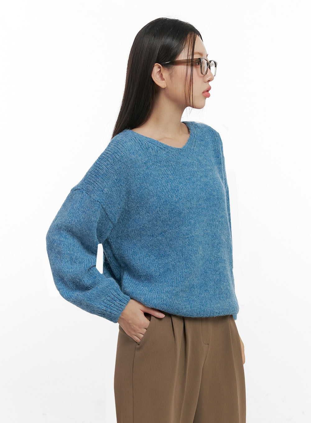 Long Sleeve V-Neck Sweater IN415