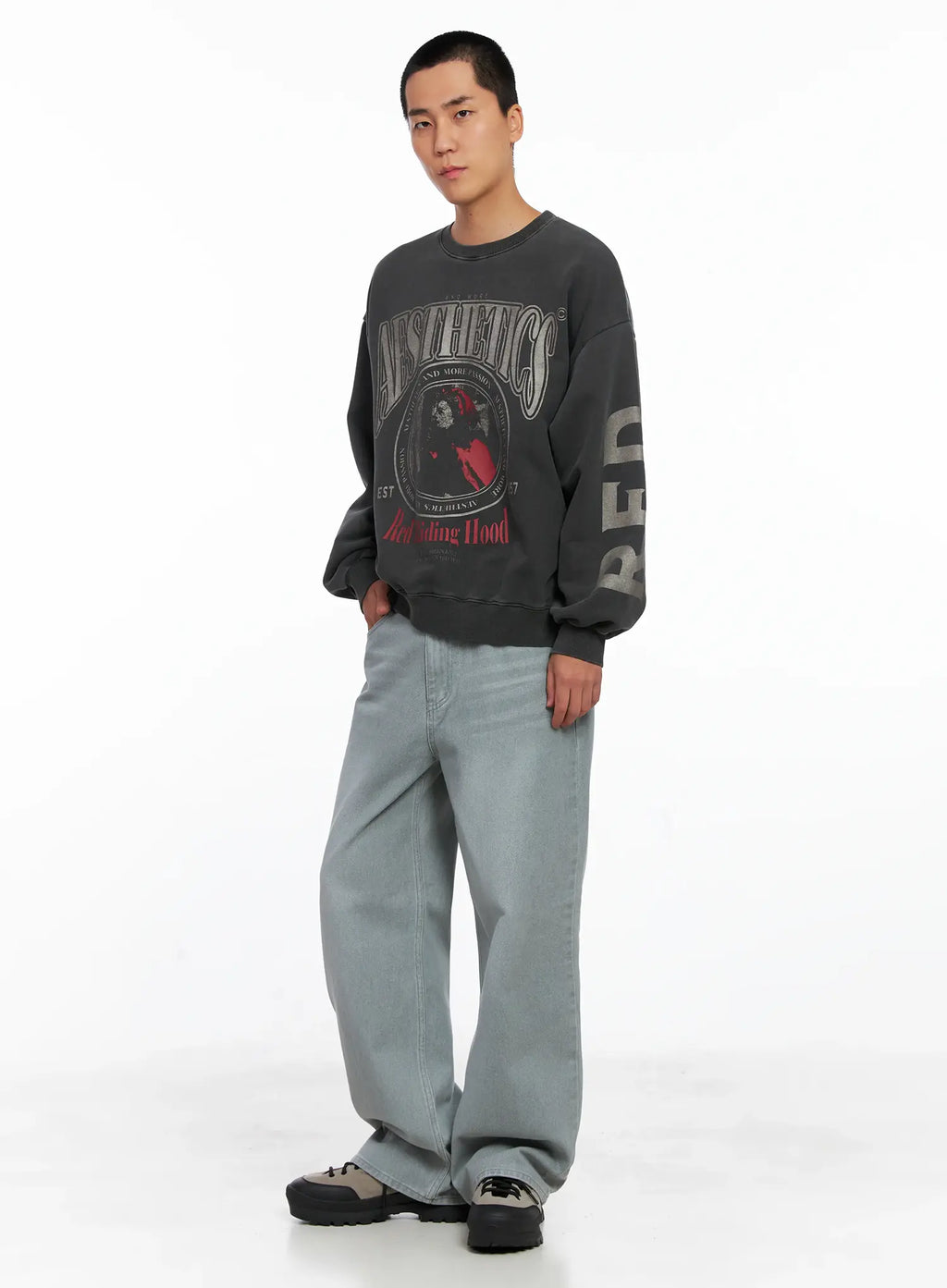 Men's Vintage Red Graphic Crewneck IS509