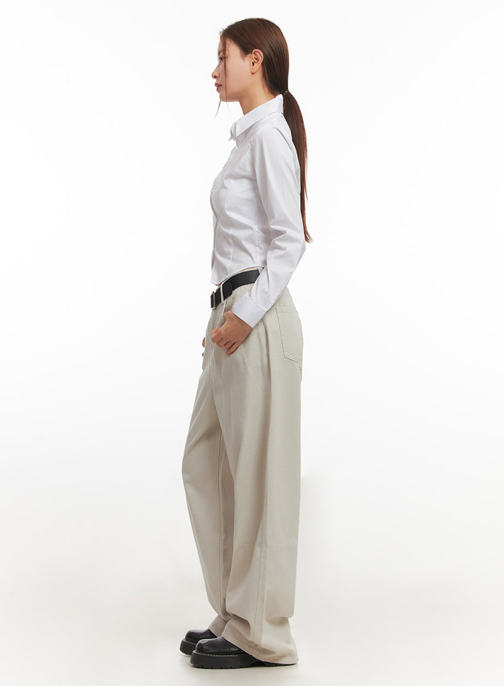 Slim-Fit Cropped Collared Button-Up Shirt IM513