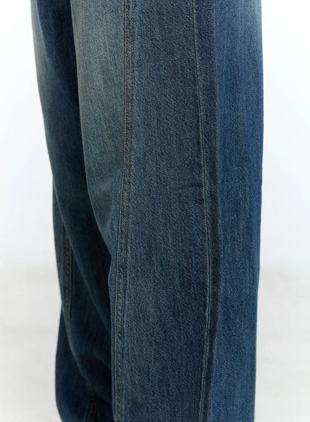 Haru Embroidered Wide-Leg Jeans CU527