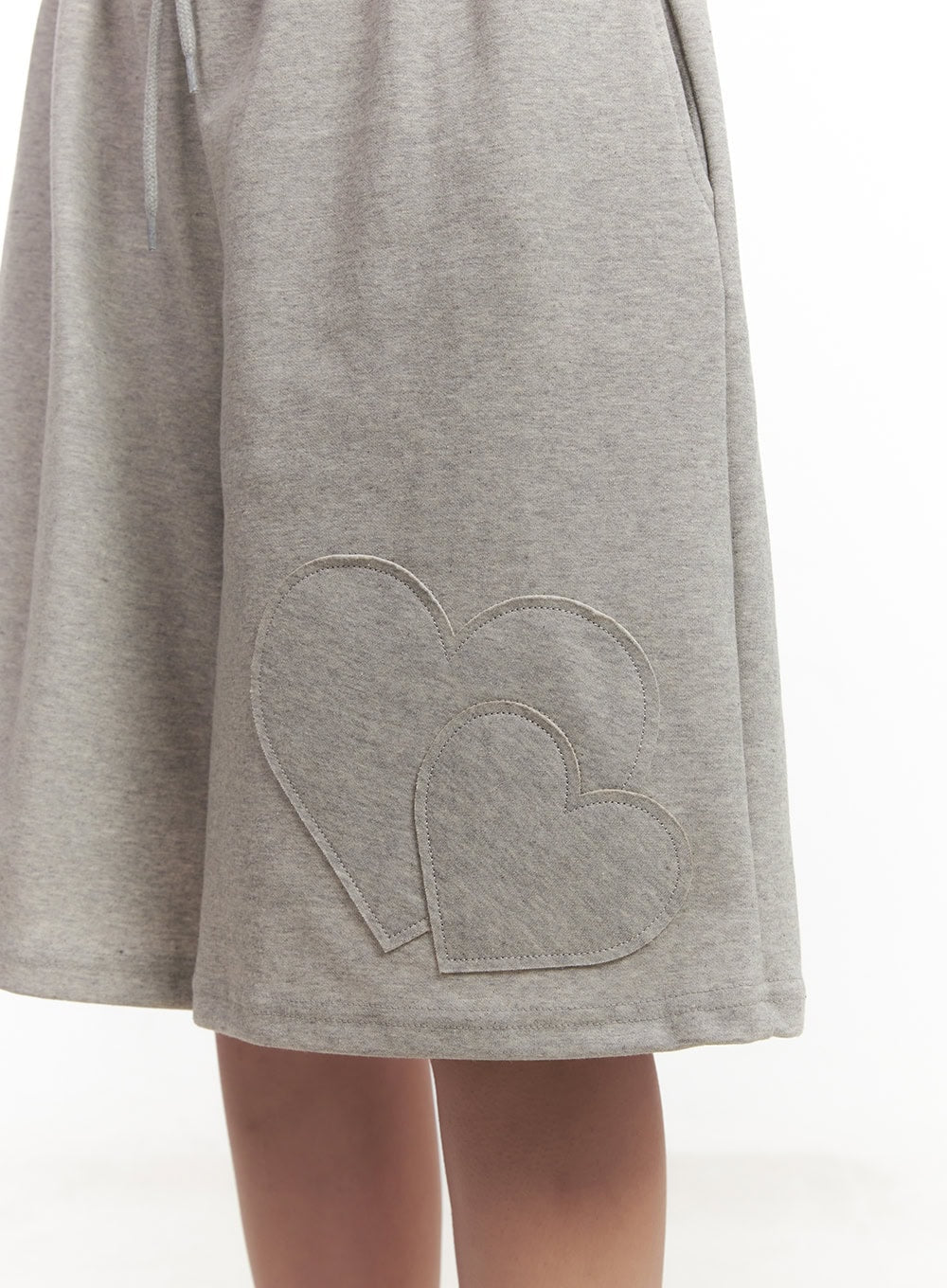 Heart Patch Wide Sweatshorts CM528
