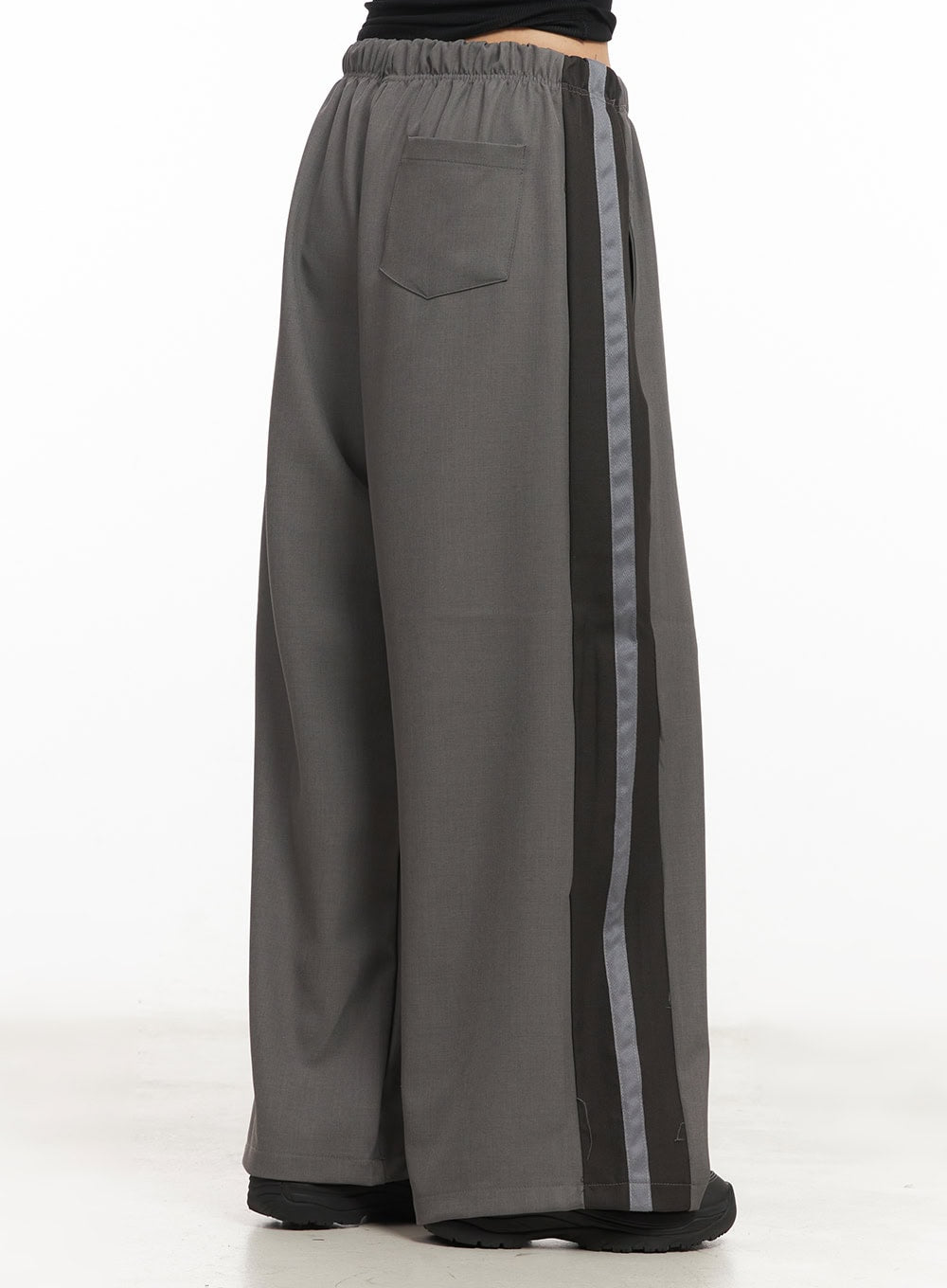 Ribbon Wide-Fit Track Pants CM503