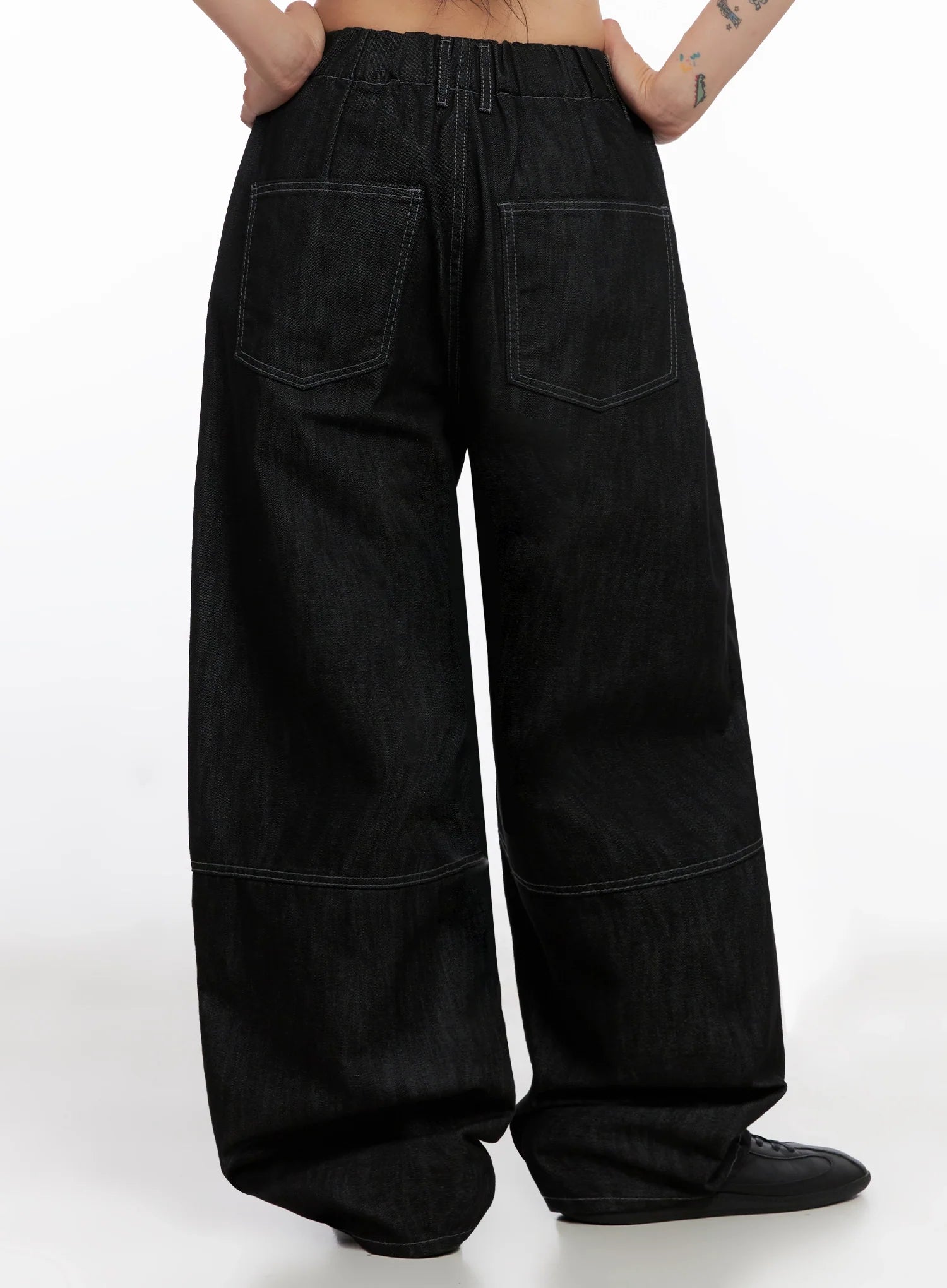 Leyla Pin-Tuck Wide-Leg Jeans IS515