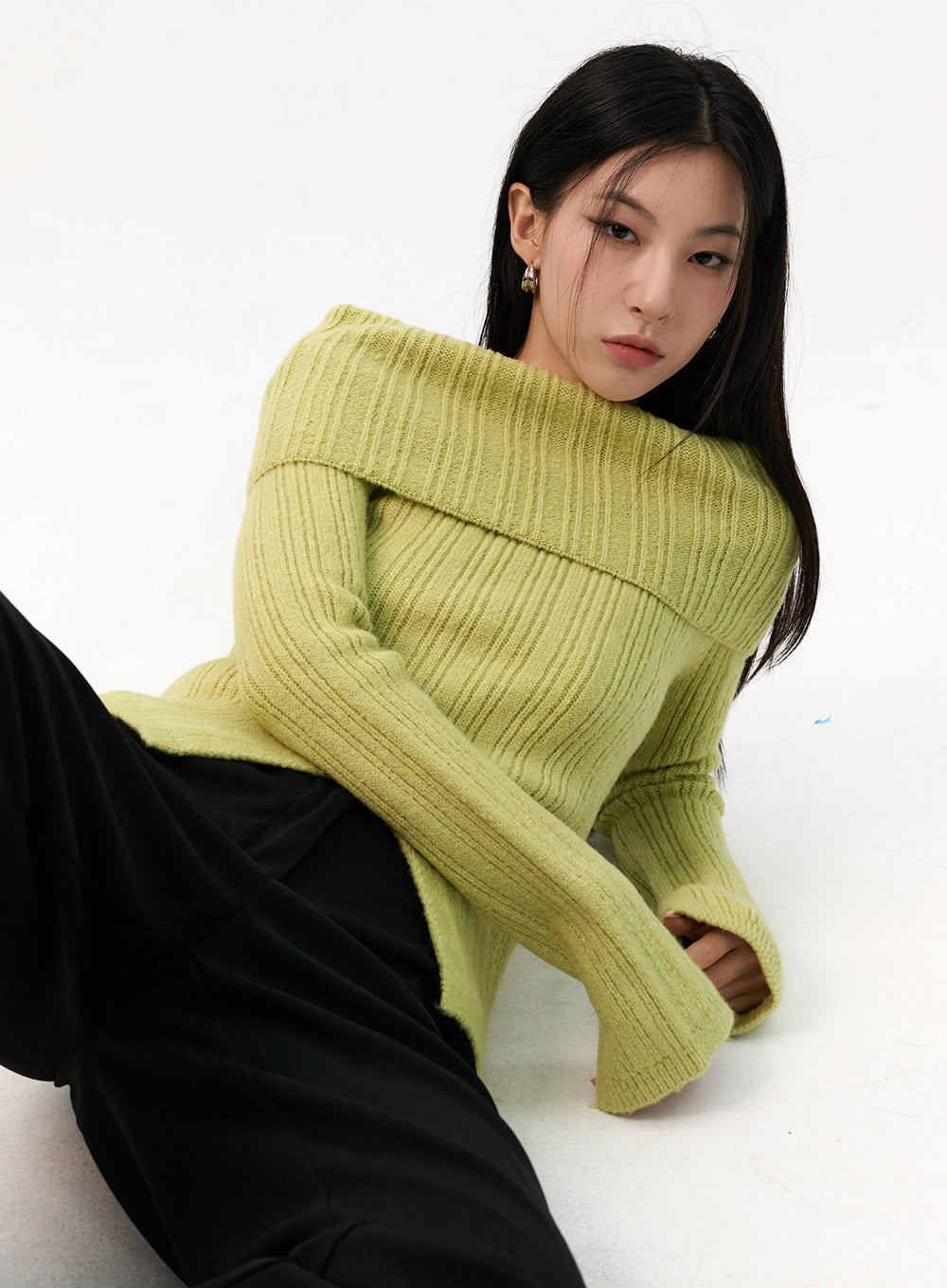 Off-Shoulder Rib Sweater IO320