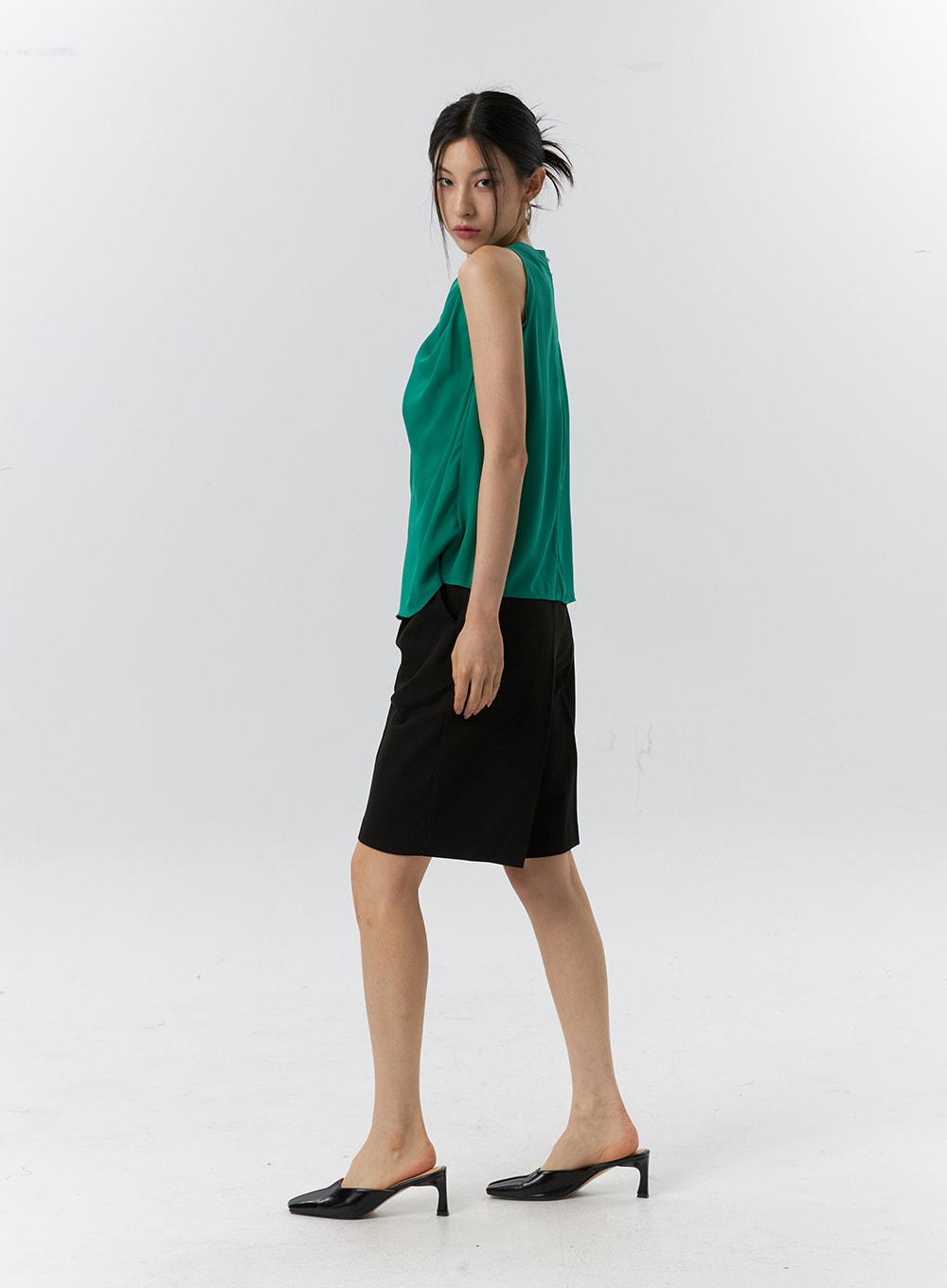 Tailored Bermuda Shorts IL326