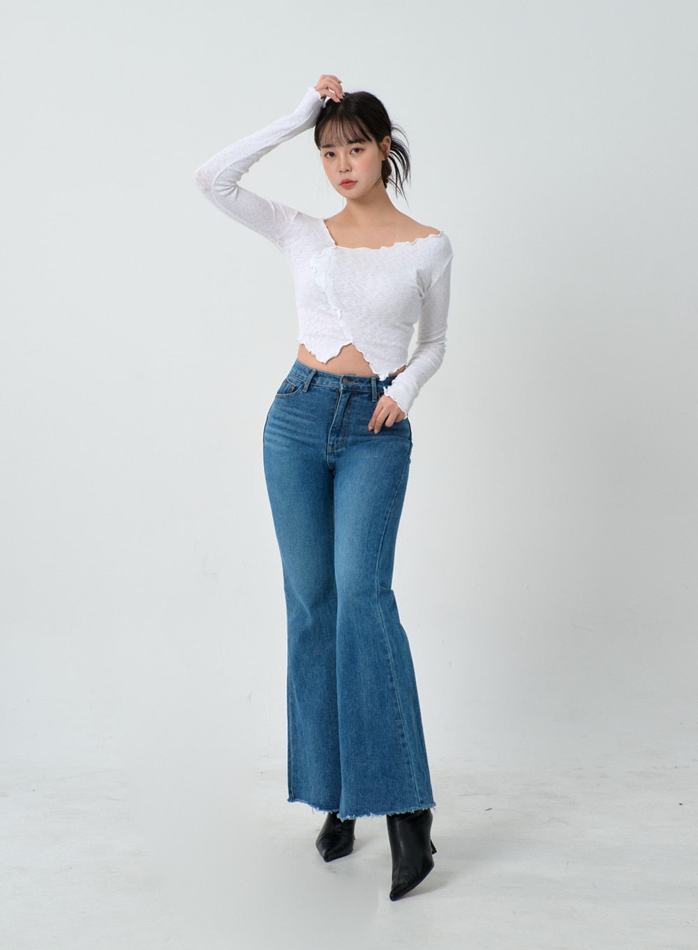 Wavy Off-Shoulder Cropped Top IJ304