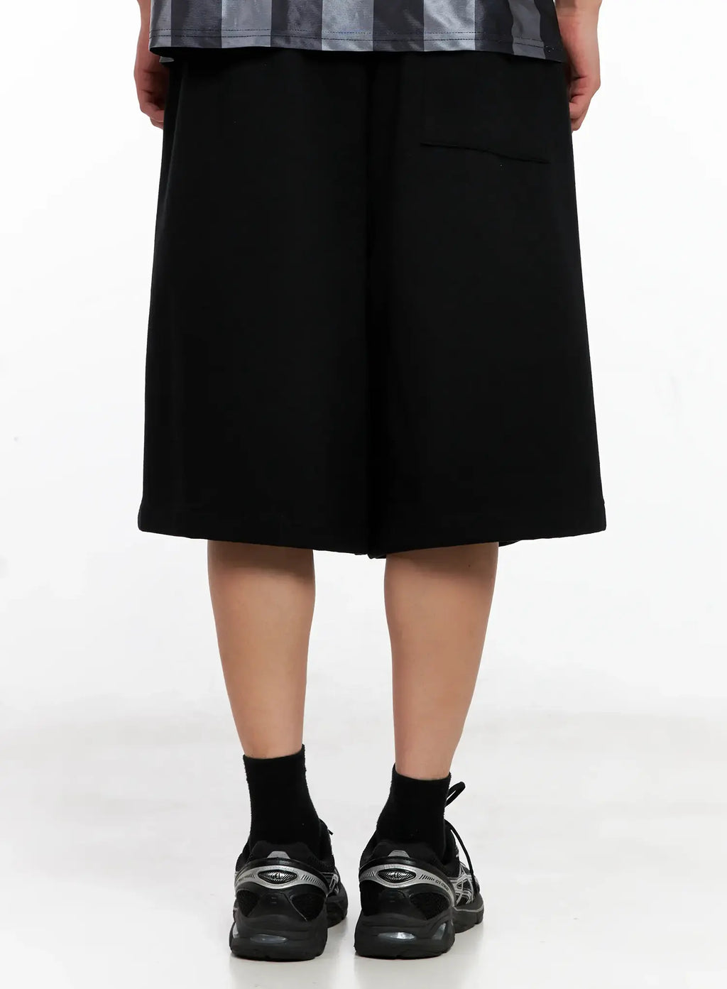 Men's Studded Bermuda Shorts IG511