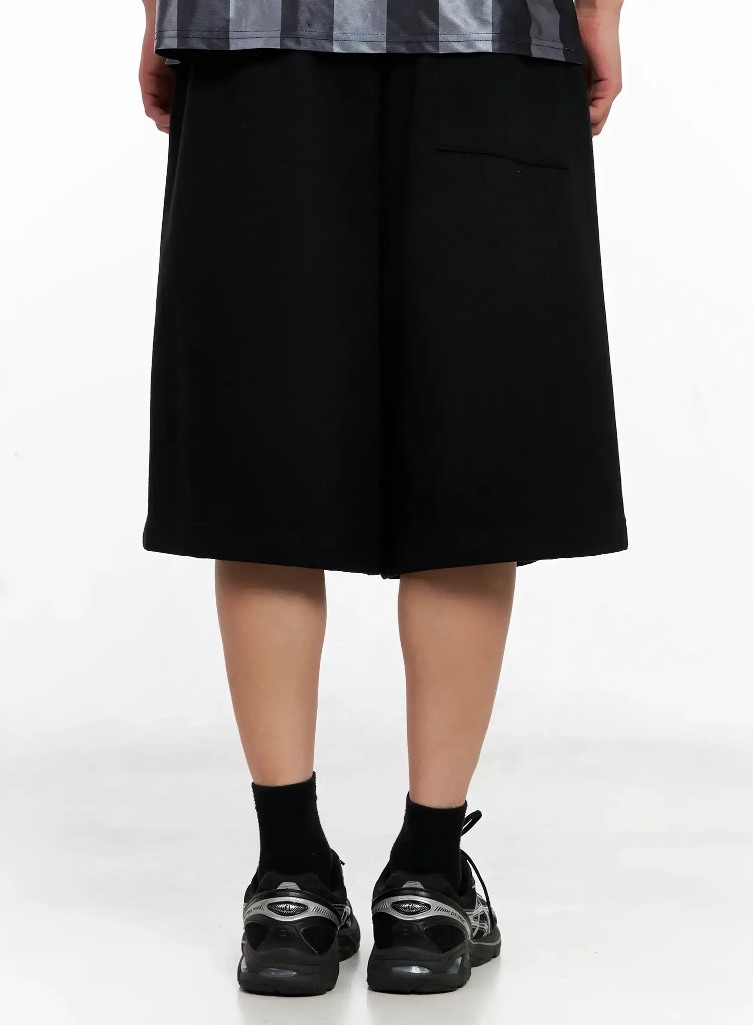 Men's Studded Bermuda Shorts IG511