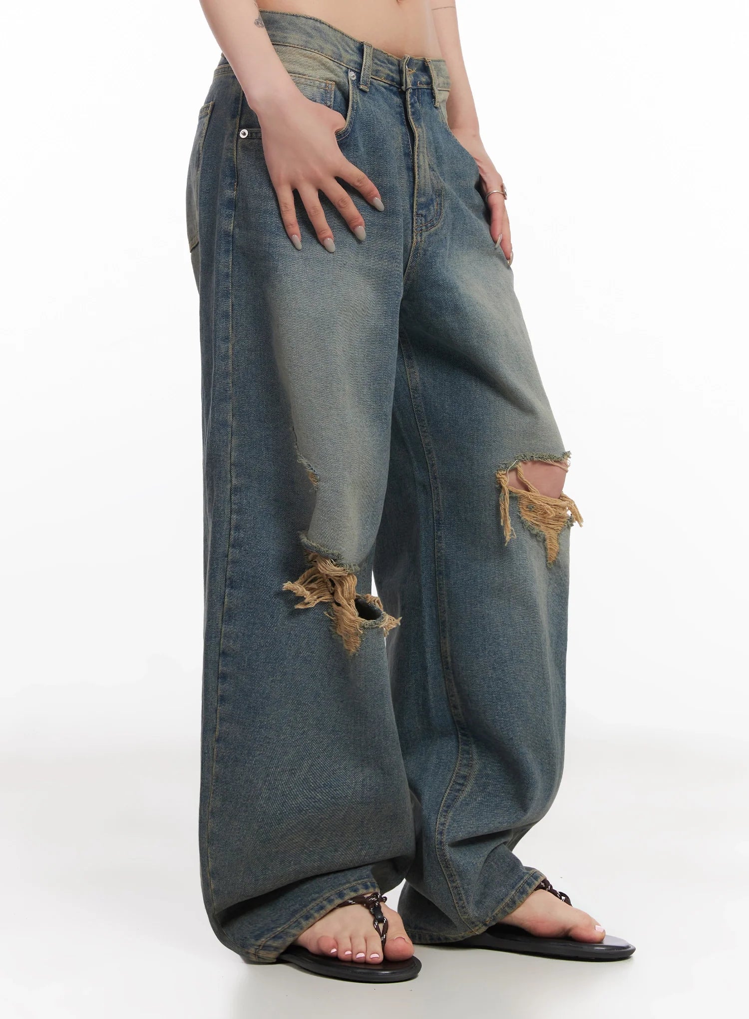 Jeemin Vintage Distressed Wide-Leg Denim Jeans  IC503