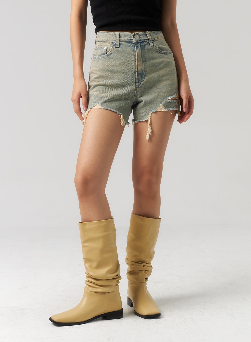 Light Ripped Denim Shorts CU327