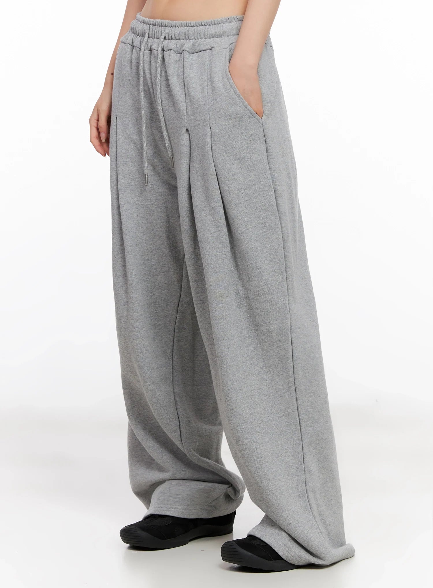 Relaxed-Fit Pintuck Sweatpants IG508