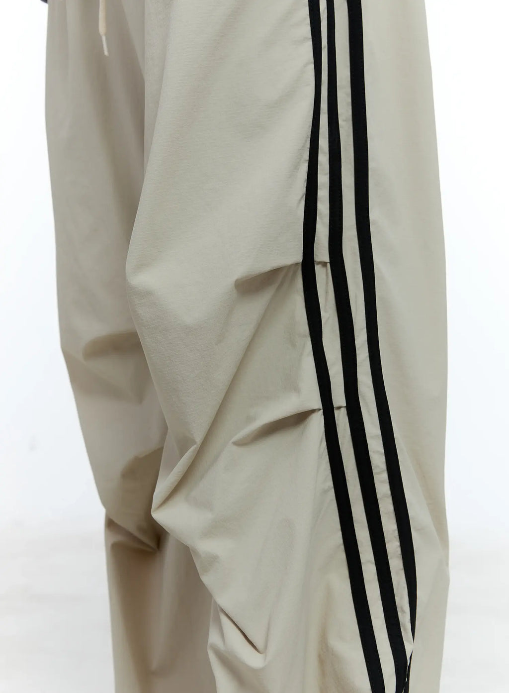 Men's Parachute Nylon Track Pants IL515