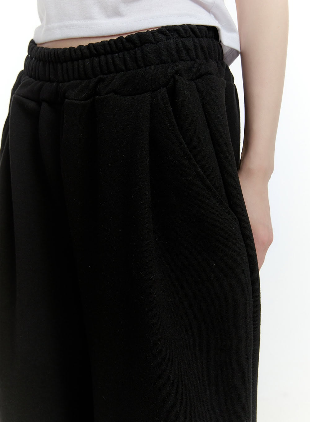 Essential Pintuck Wide-Leg Sweatpants CF507