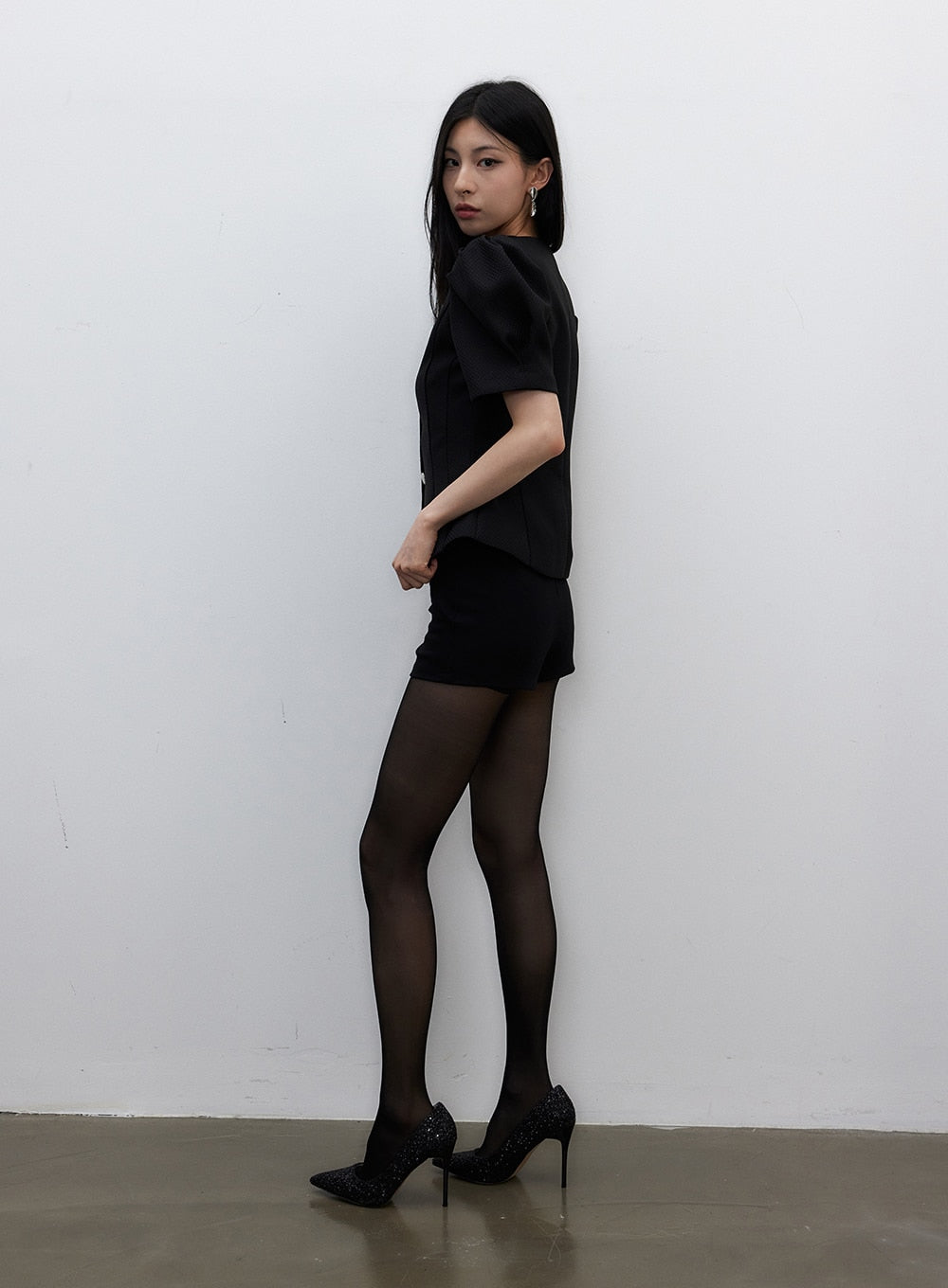 Slim Fit Shorts IY326