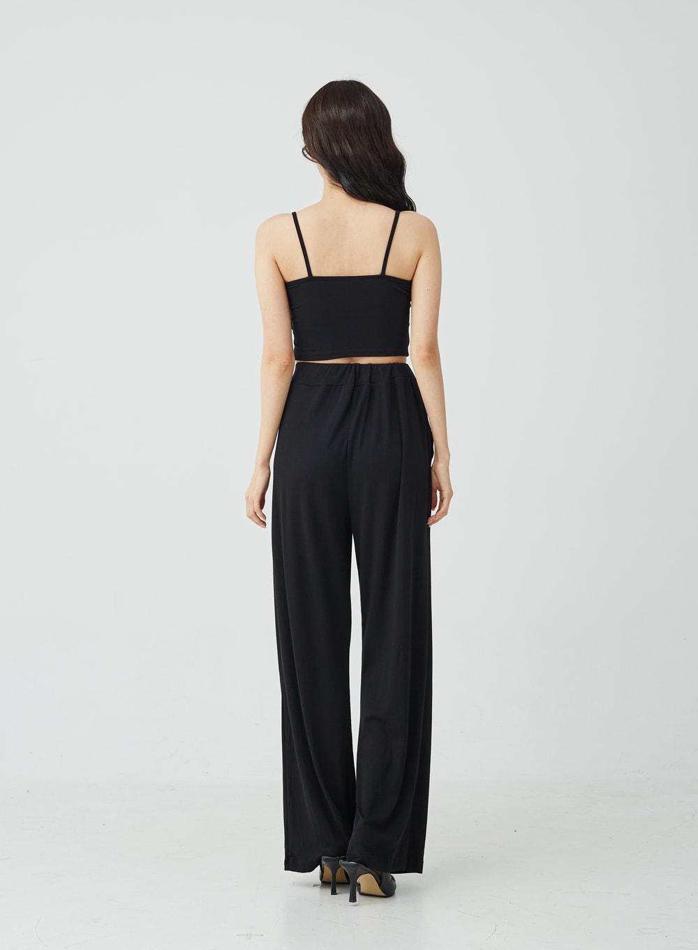 Sleeveless Crop Top IU26