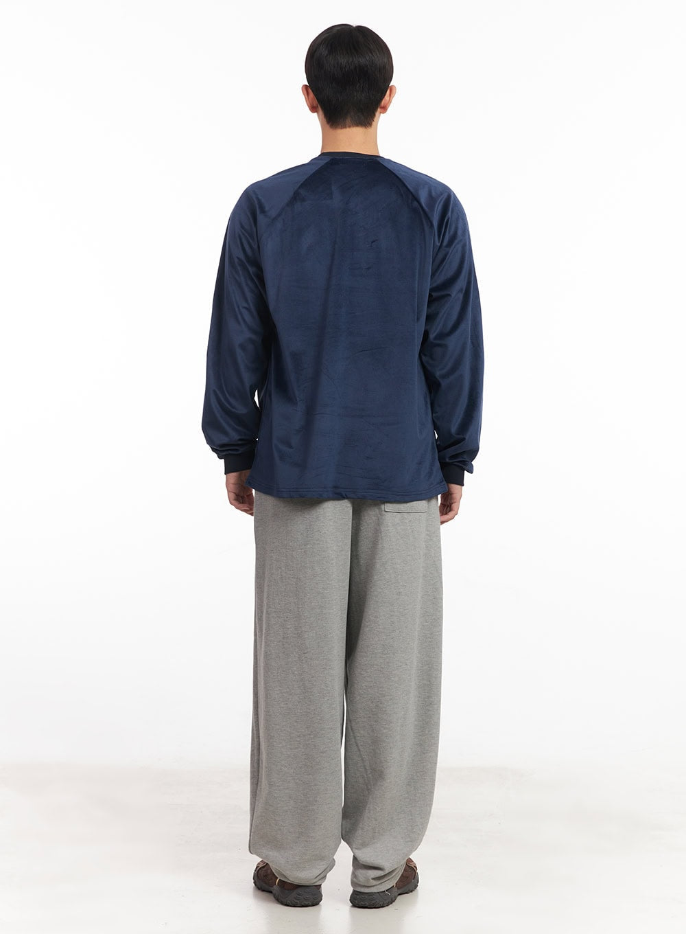 Men's Velvet Graphic Sweatshirt IM528