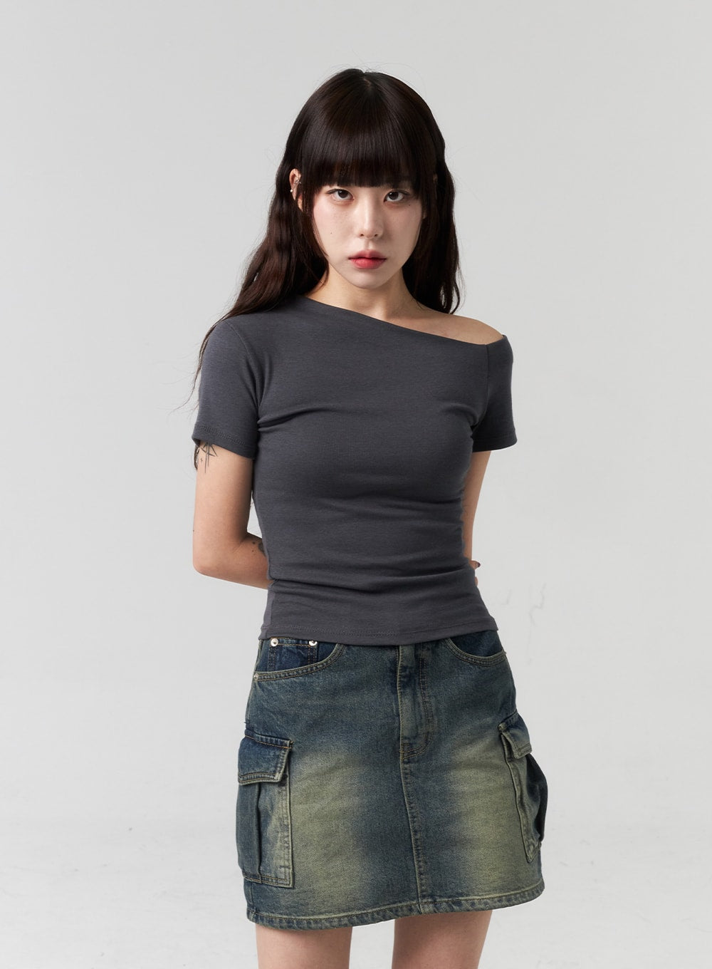 Off-Shoulder Tee CL318