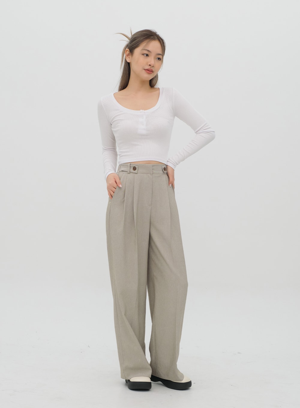 Scoop Neck Long Sleeve T Shirt with Front Buttons CM2