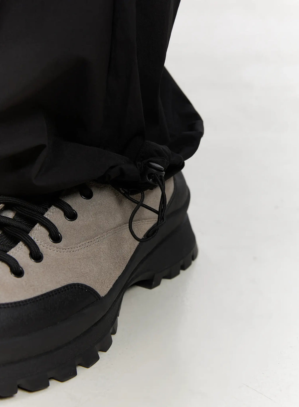 Men's Parachute Wide-Leg Cargo Pants IL504