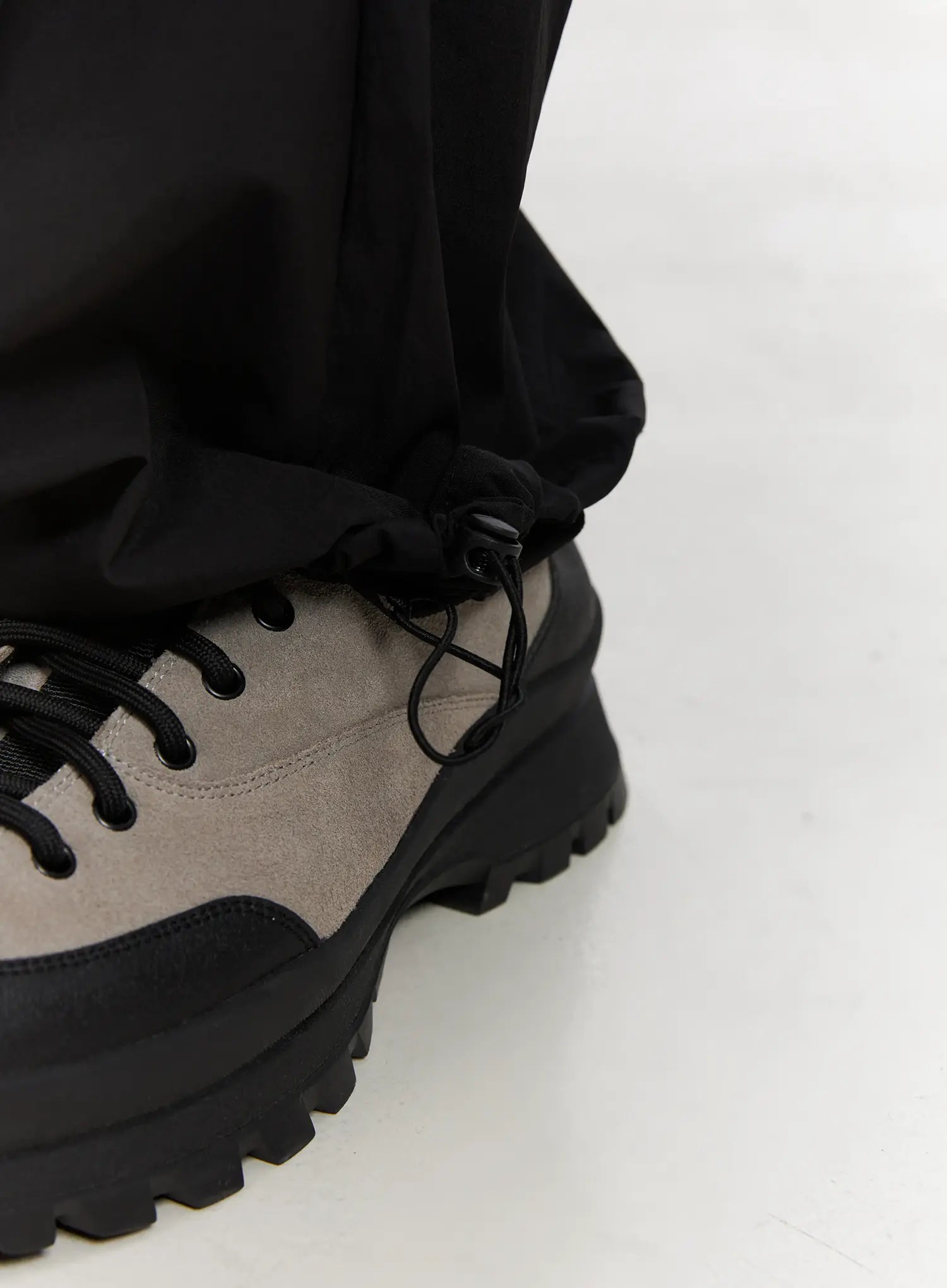 Men's Parachute Wide-Leg Cargo Pants IL504