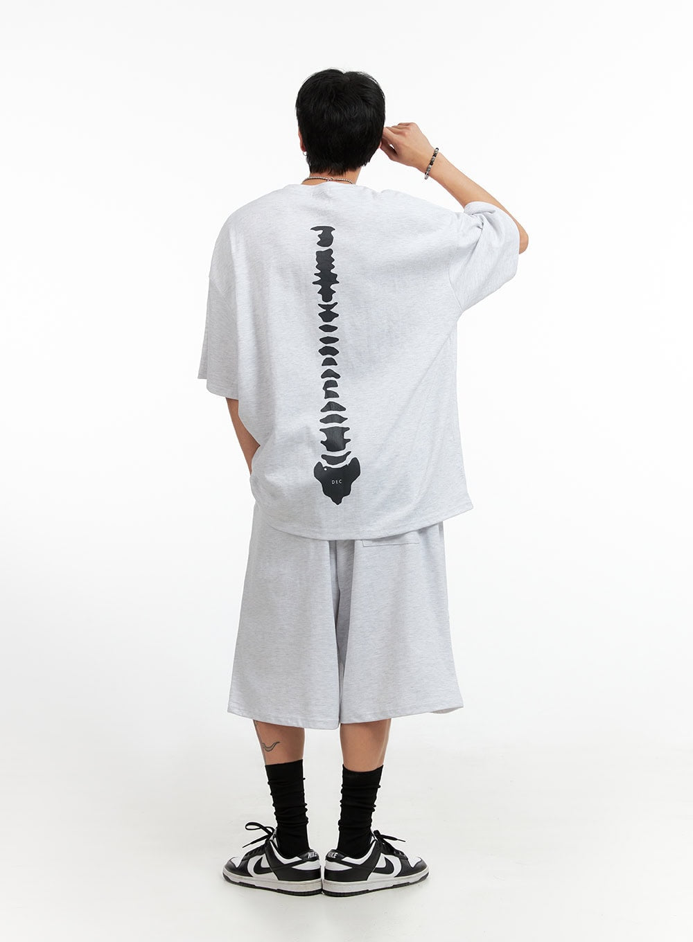 Men's Oversized Cozy Pocket T-Shirt IG402