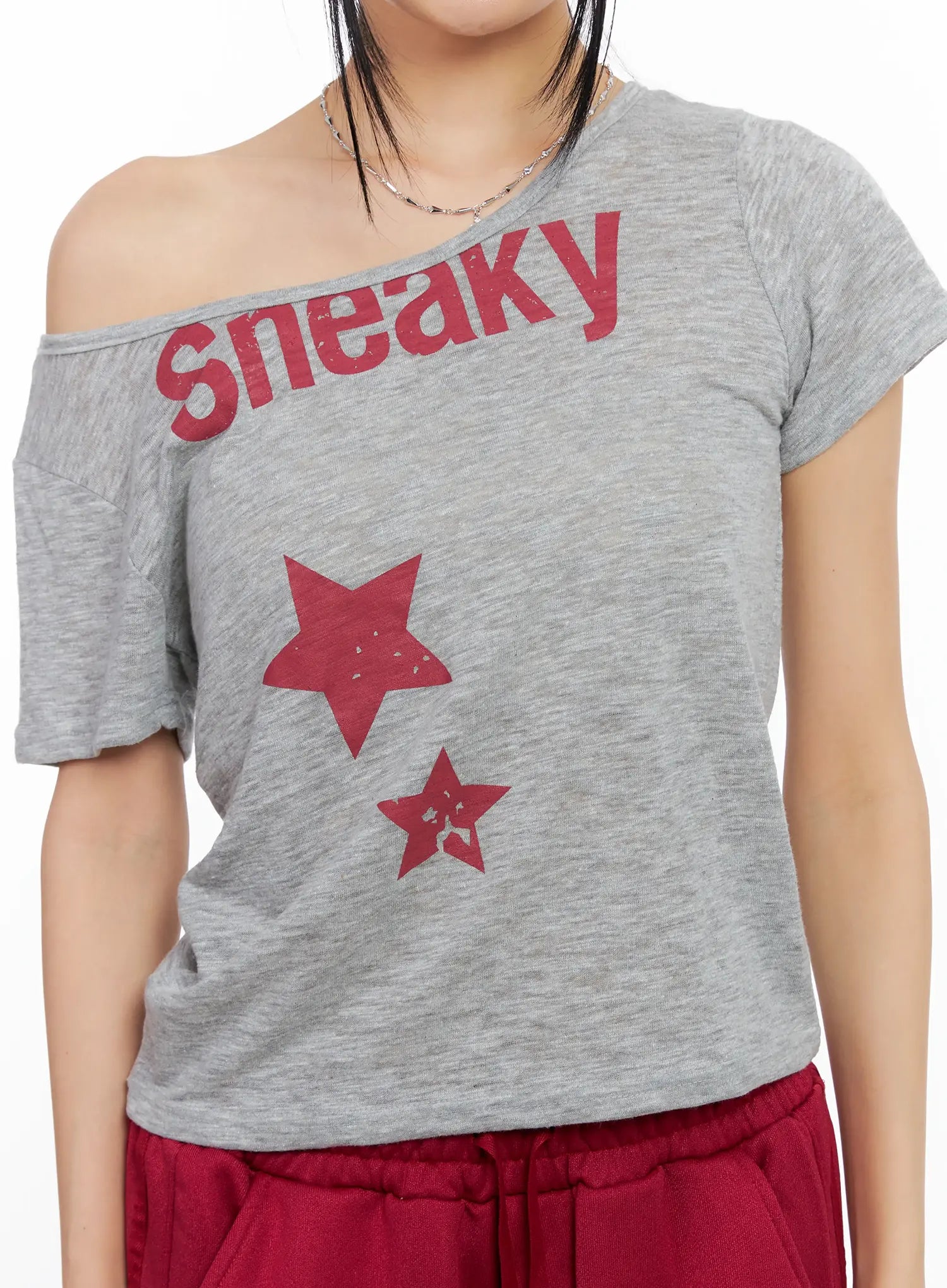 Off-Shoulder Star Graphic Tee CL529