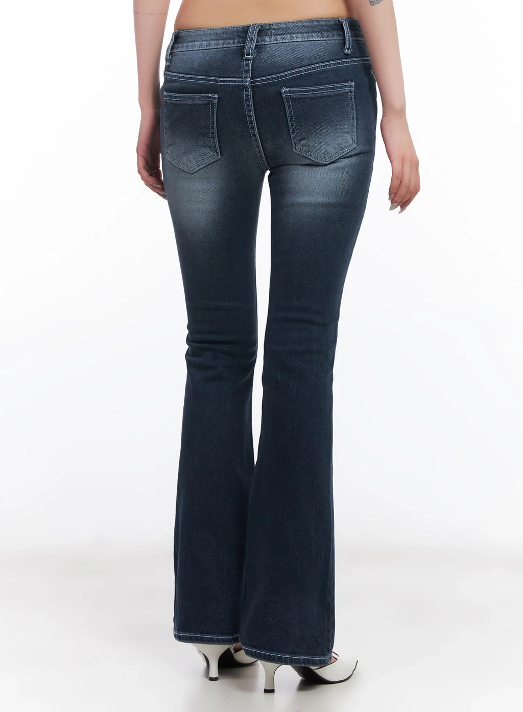 Xinyu Low-Rise Flared Denim Pants  IC503