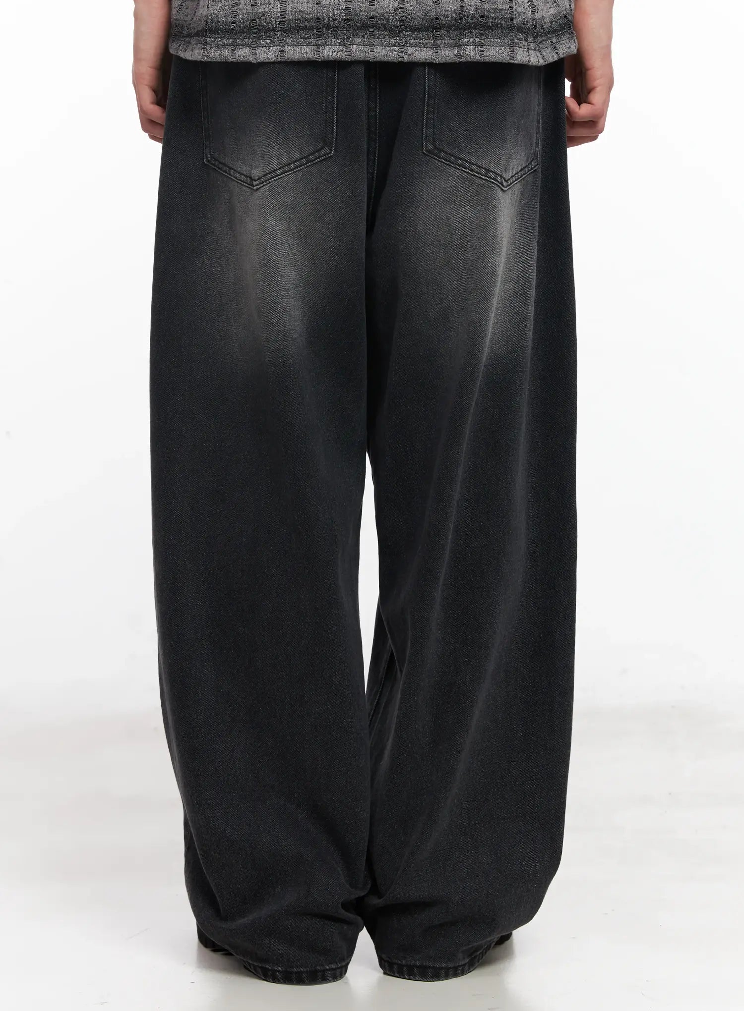 Men's Washed Wide-Leg Jeans IU526