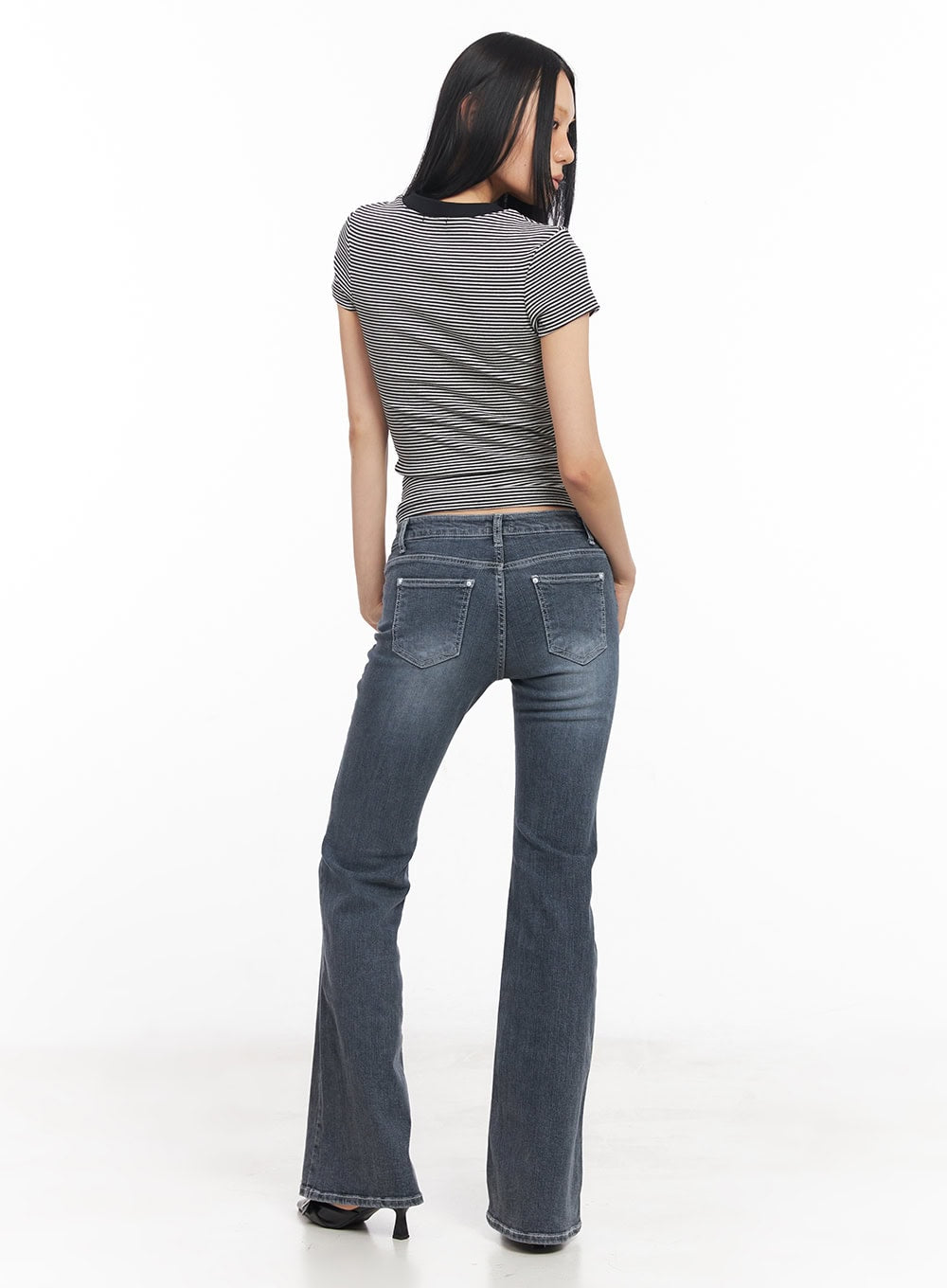 Striped Buttoned V-Neck Crop Tee CY528