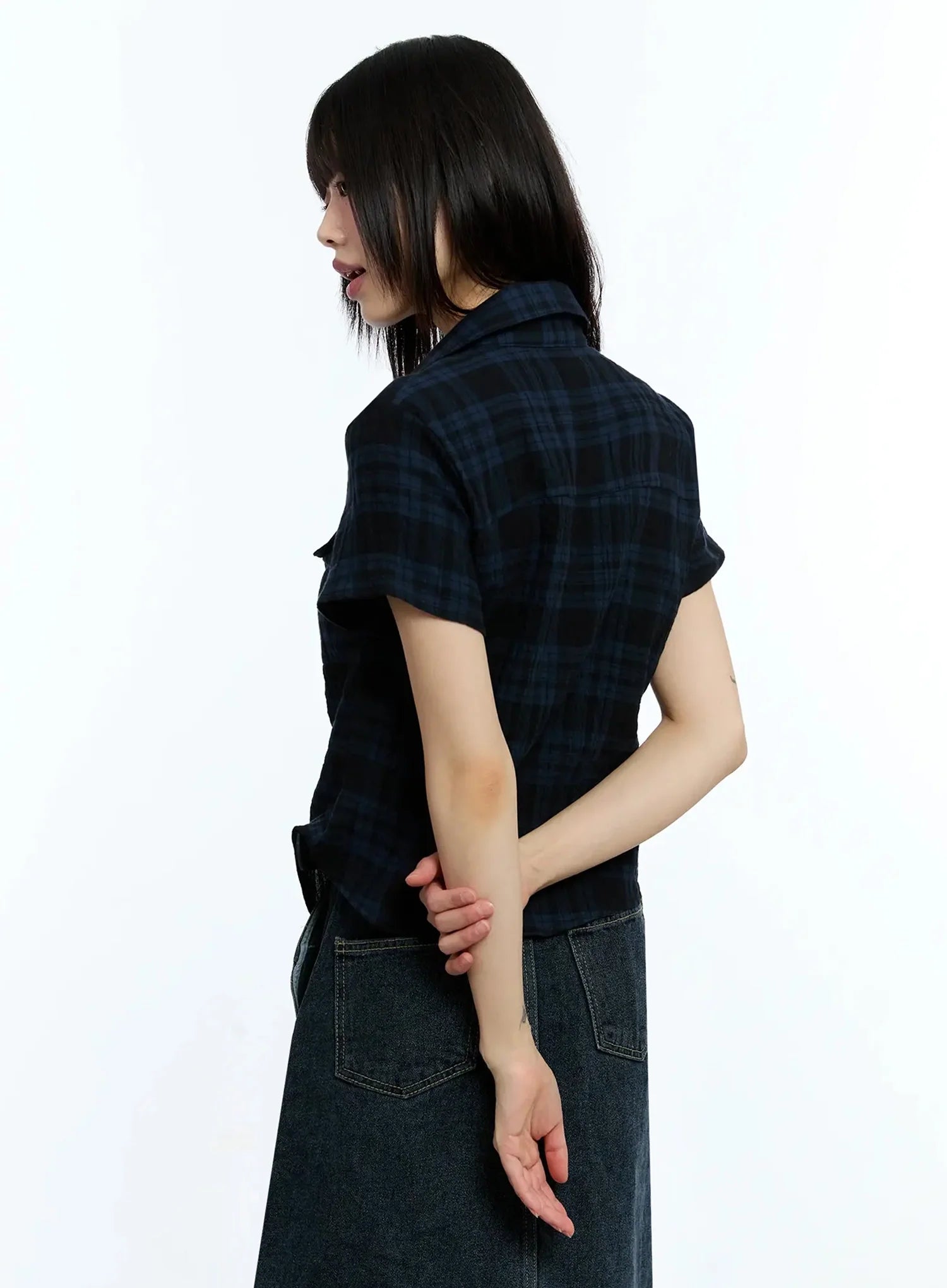 Slim-Fit Plaid Short-Sleeve Shirt IU523