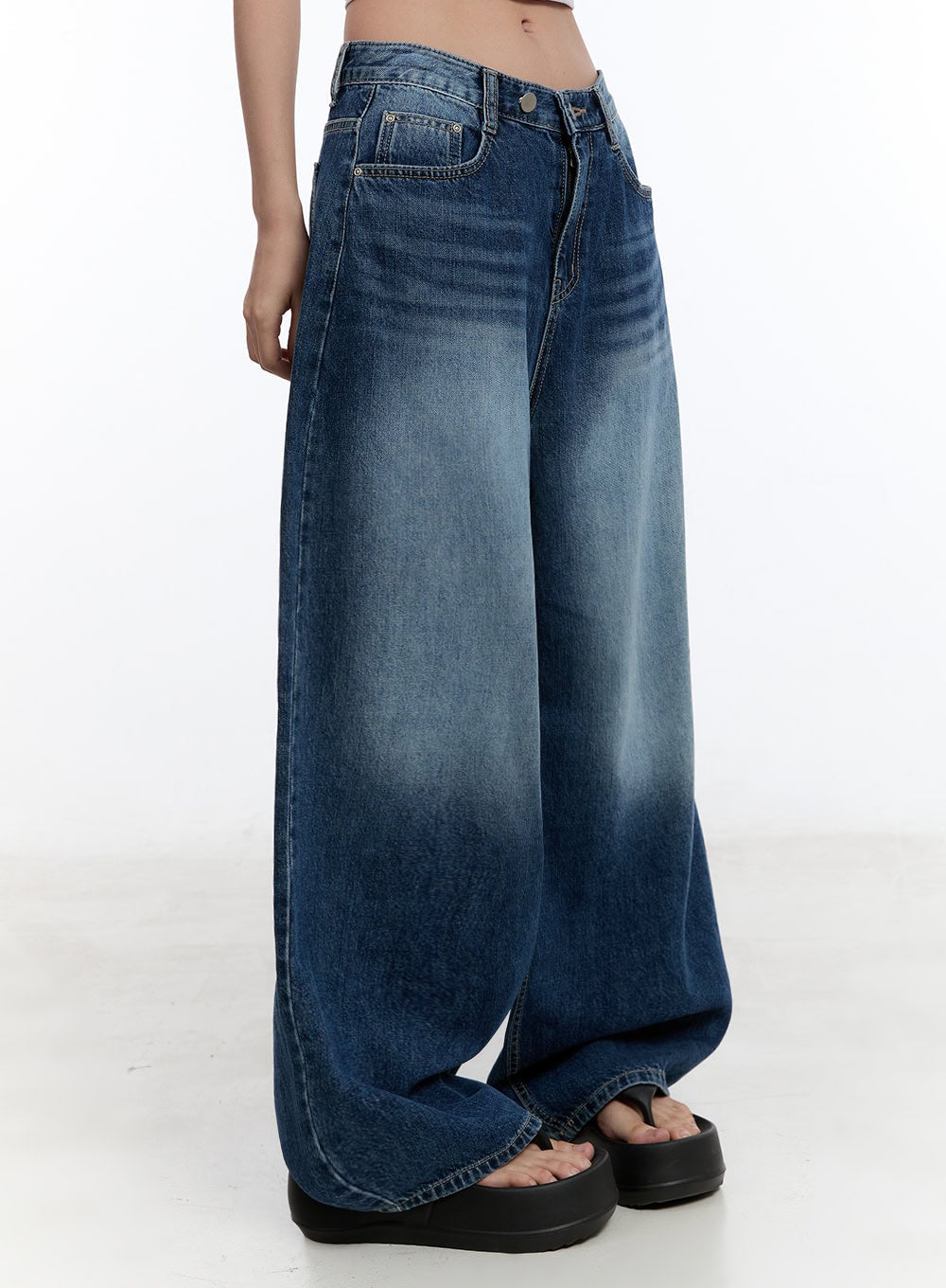 Amelie Washed Wide-Leg Jeans IU504