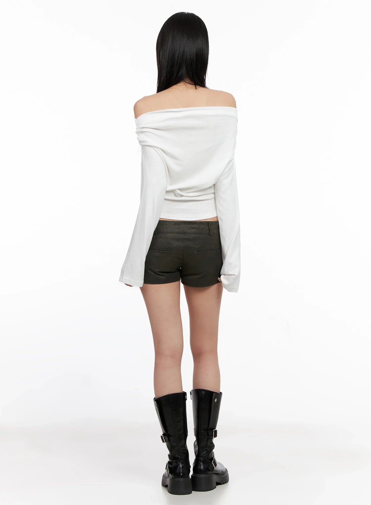Low Rise Faux Leather Shorts IS508