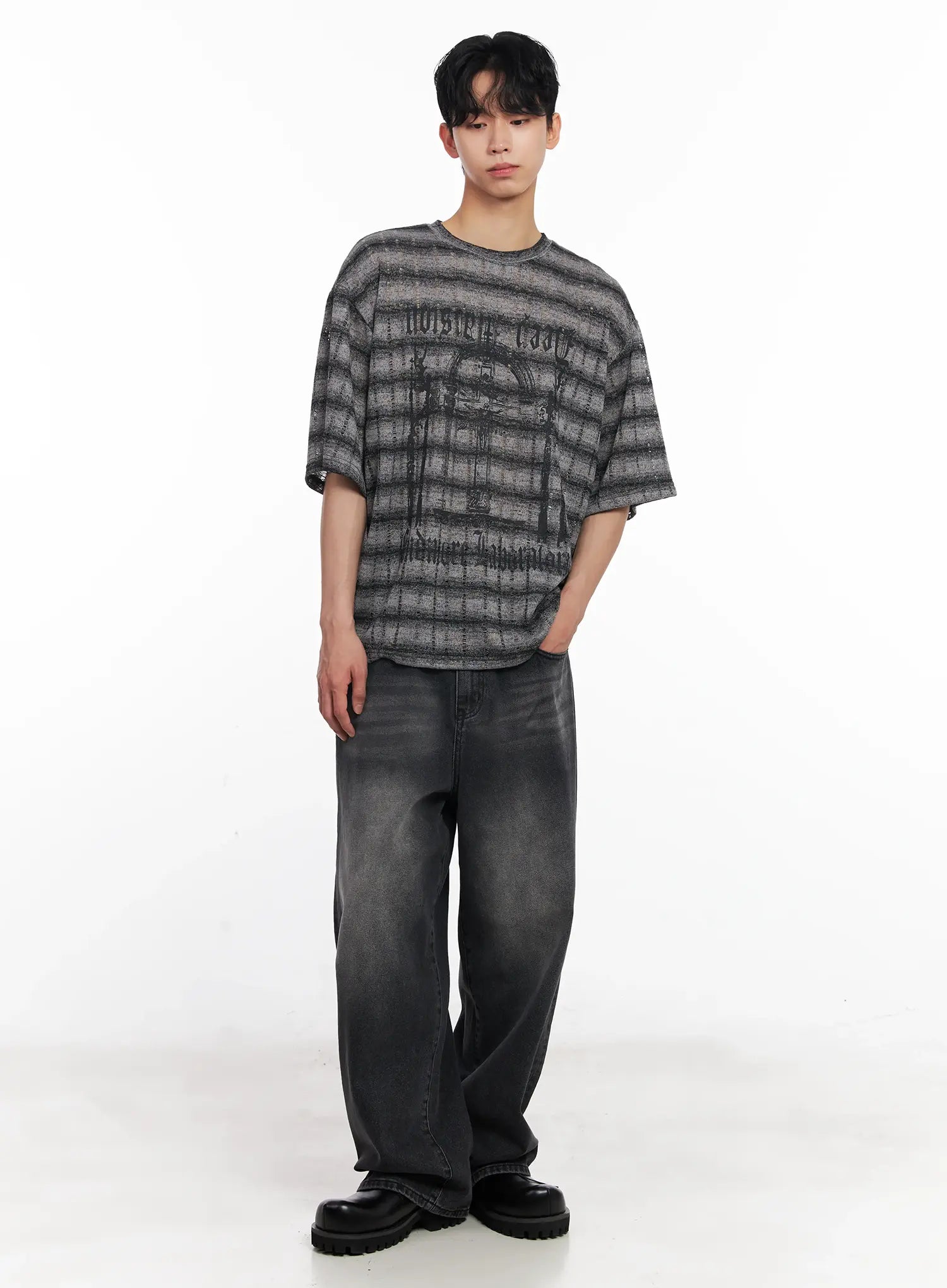 Men's Oversized Striped Graphic Tee IU526