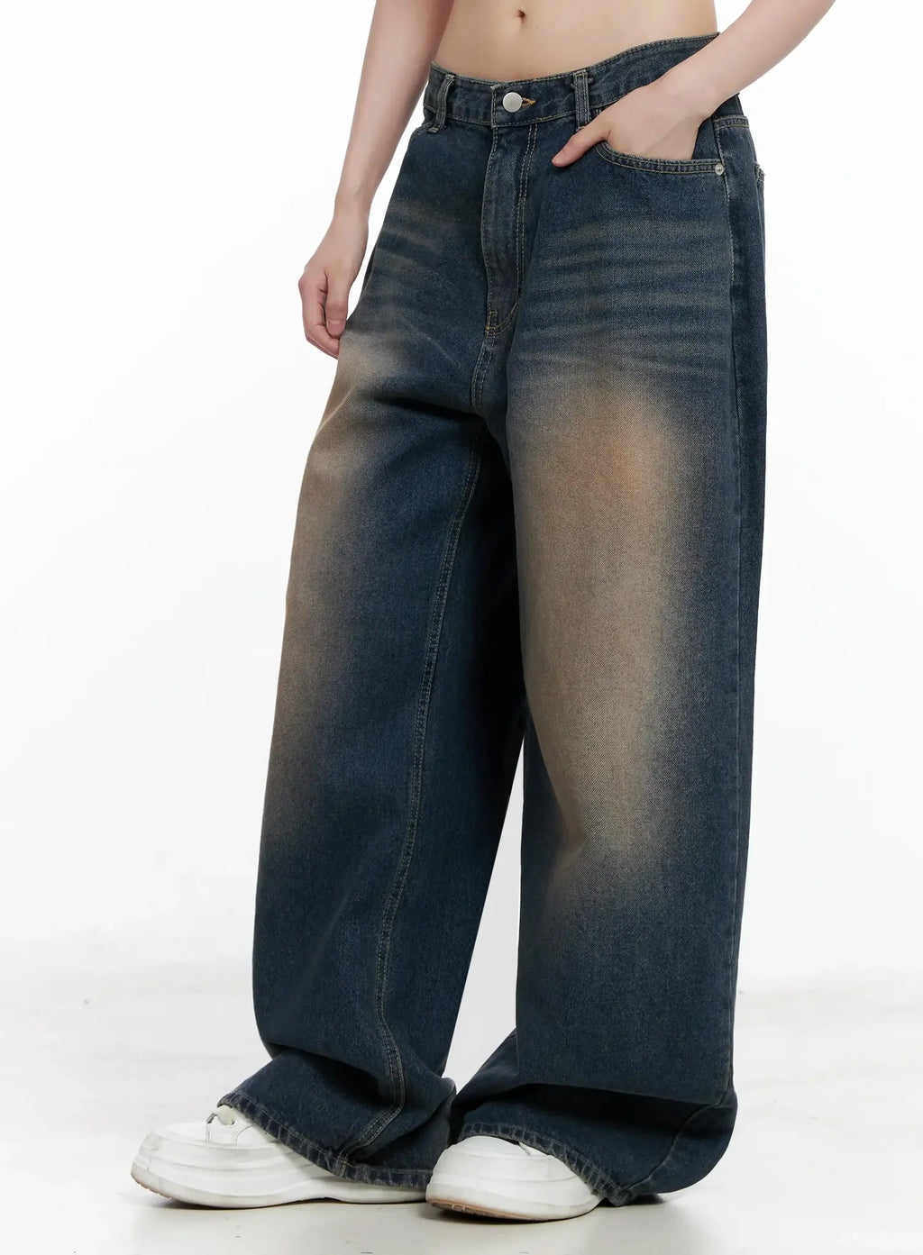 Solji Acid Washed Wide-Leg Jeans IL531