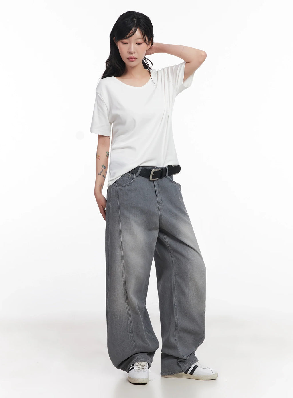 U-Neck Loose-Fit T-Shirt IC503