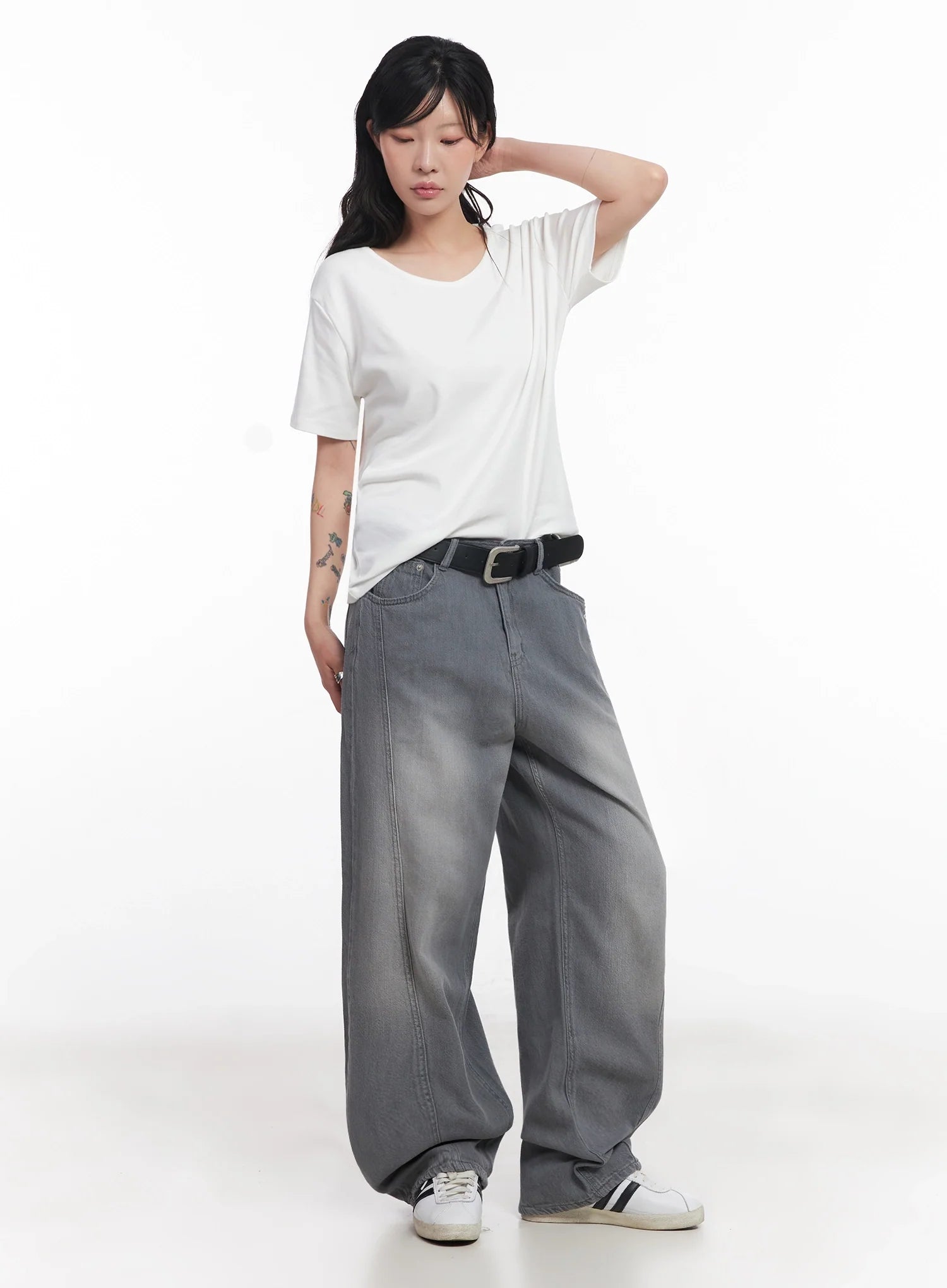 U-Neck Loose-Fit T-Shirt IC503