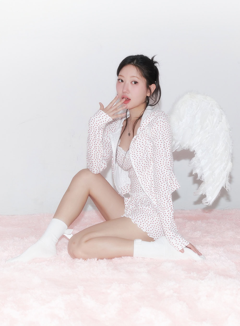 Slim-Fit Hooded Graphic Zip-Up CA525